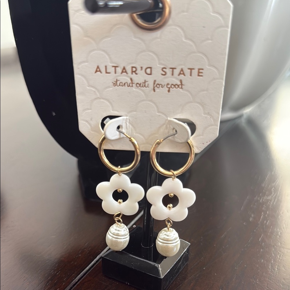 Altar'd State Gold Tone and White Floral with Faux Pearl Earrings
